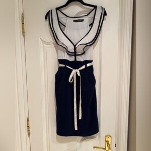 Chic Navy and White dress with pockets
